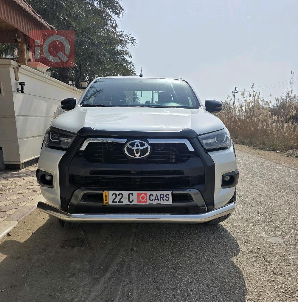 تويوتا هايلوكس